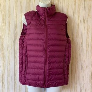 UNI QLO Ultra light down vest￼